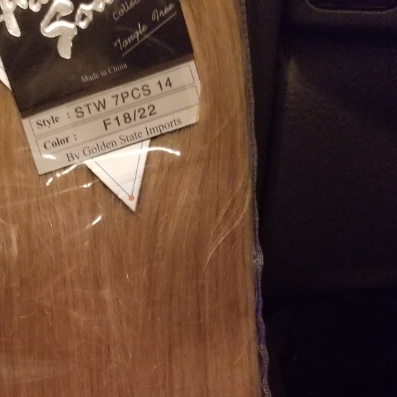 Ash Blonde Clip in human hair extensions, new 14" - Picture 2 of 3